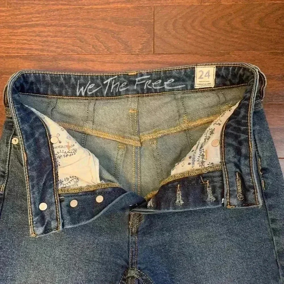 Free People Distressed Denim Shorts - Picture 4 of 7